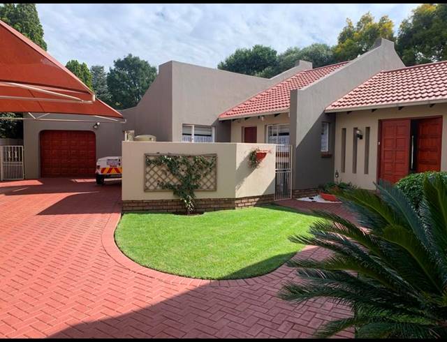 5 BEDROOM HOUSE FOR SALE IN SUNWARD PARK